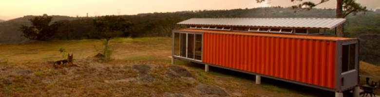 Containers of hope, una vivienda hecha con dos contenedores reciclados